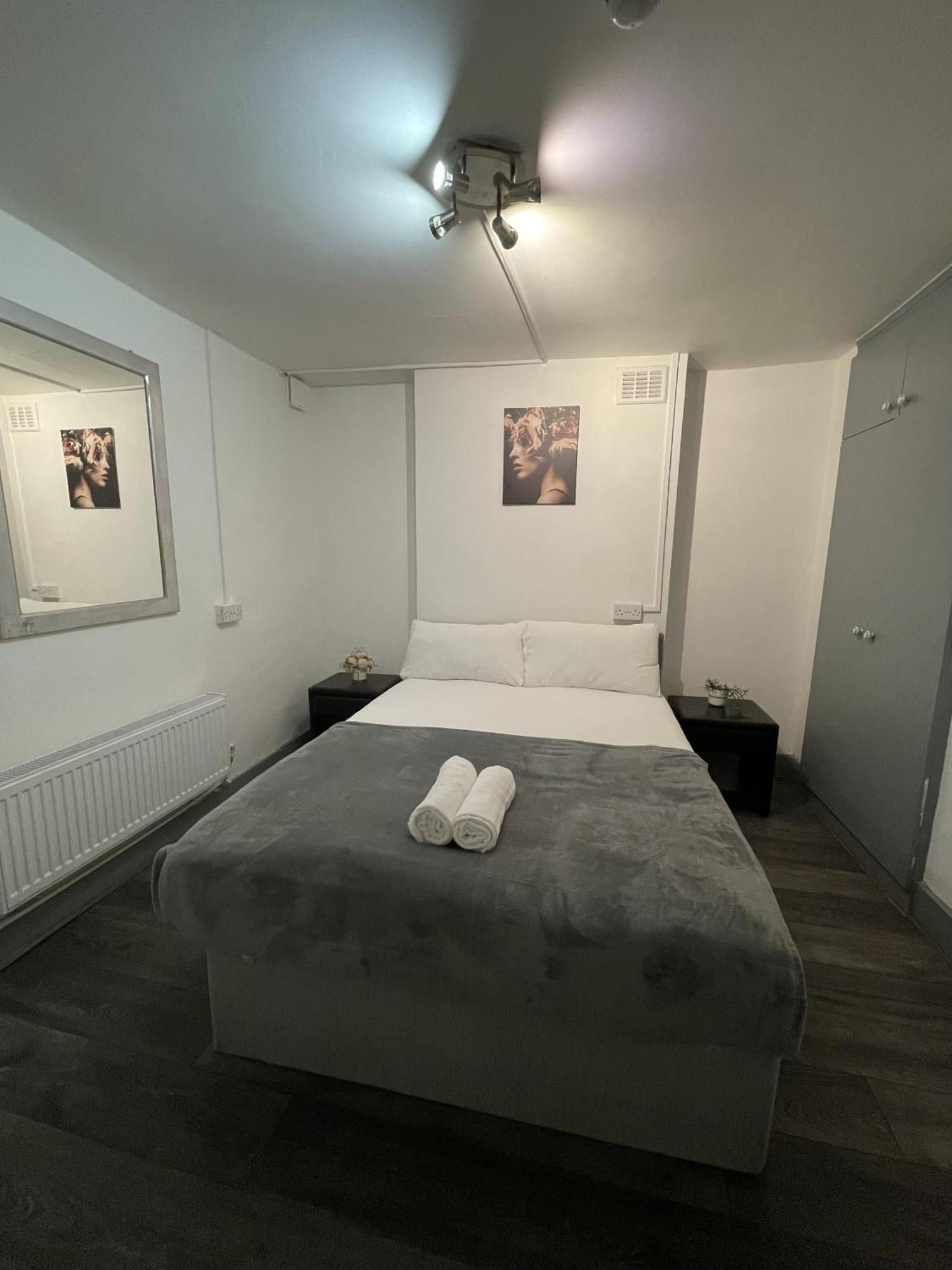 Euston Budget And Bed & Breakfast *