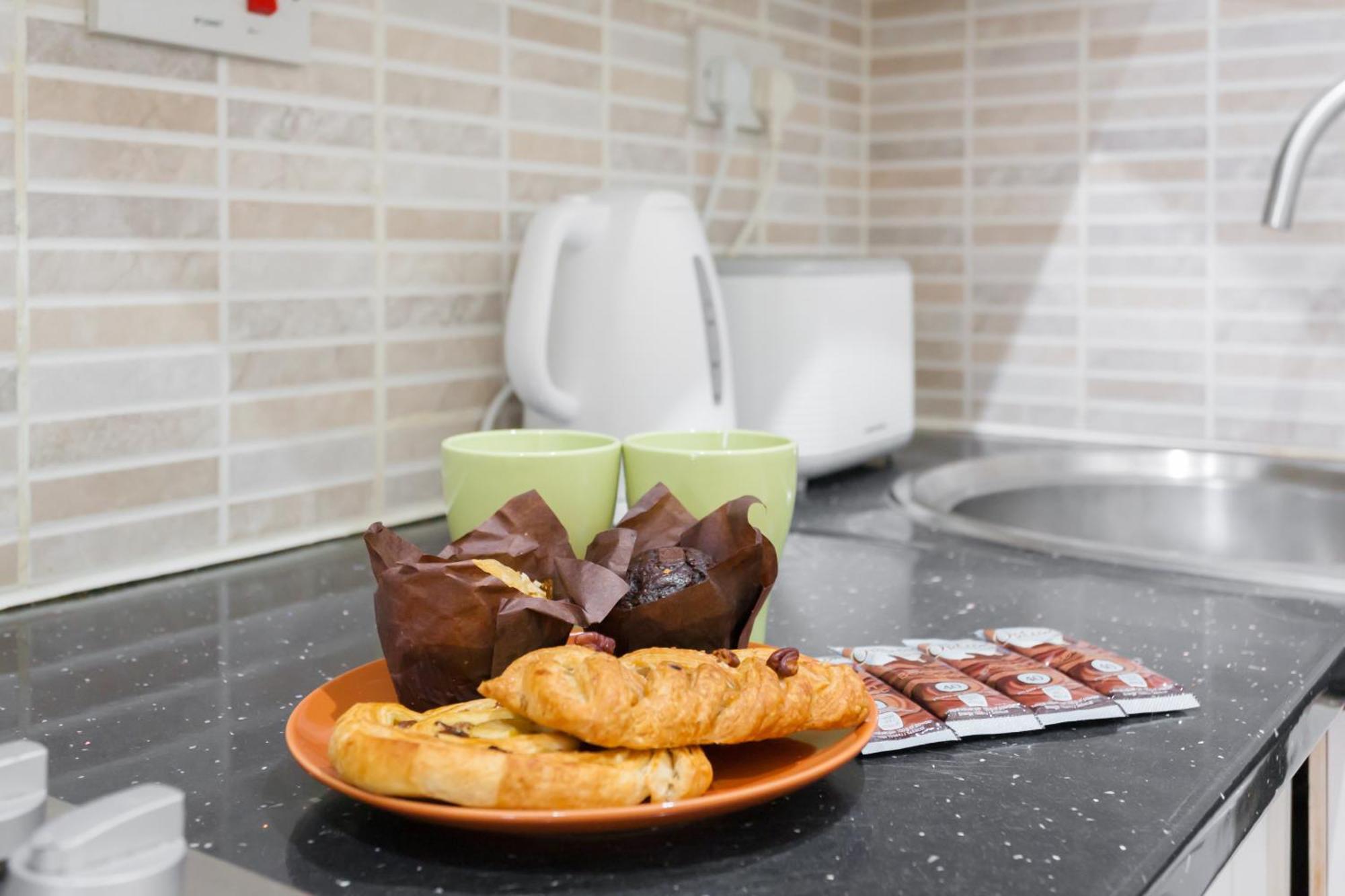 Euston Budget And Bed & Breakfast
