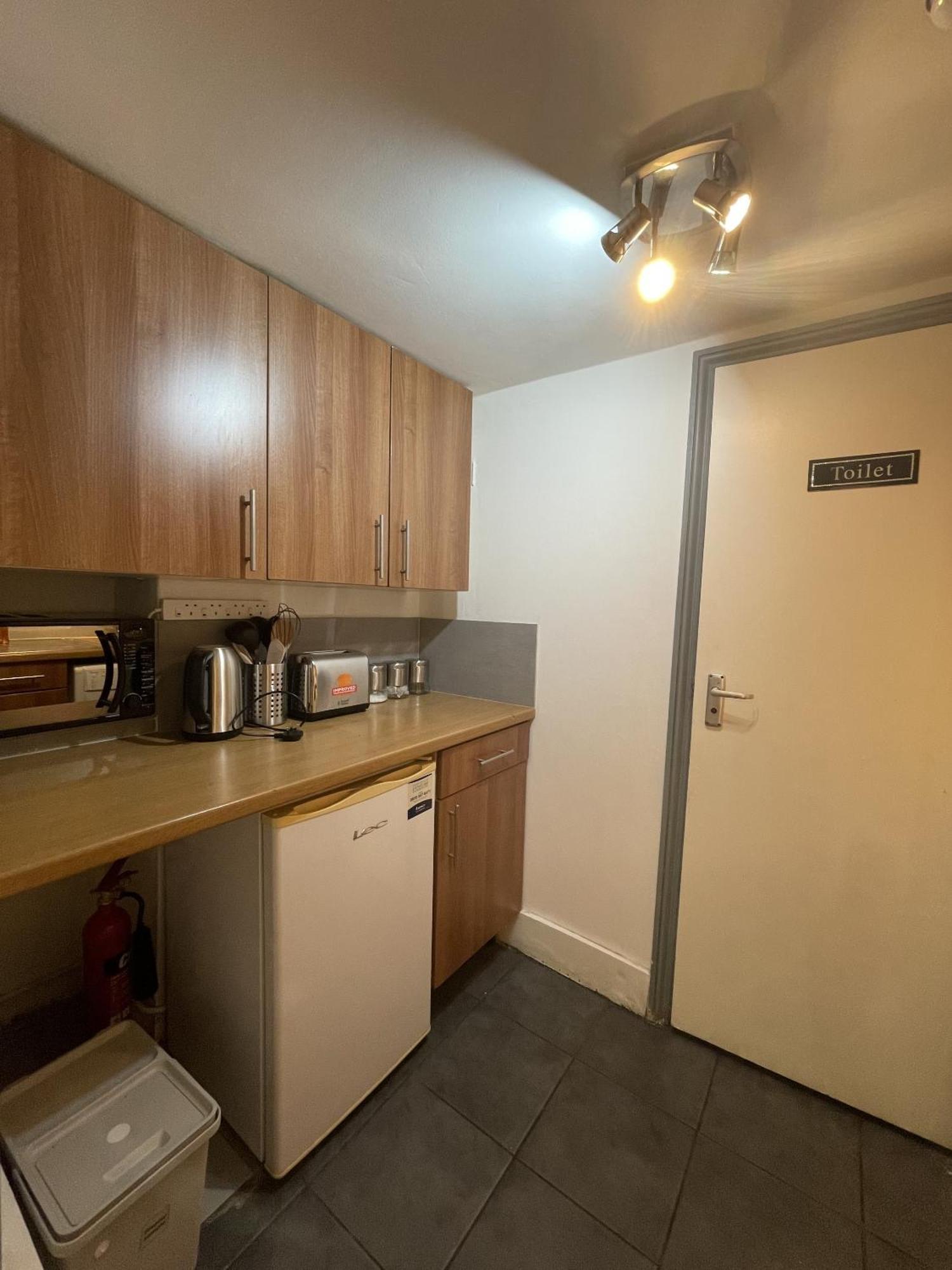 Euston Budget And Bed & Breakfast