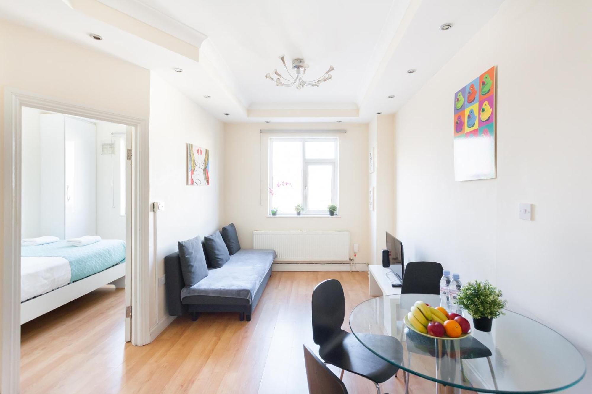 Euston Budget And Bed & Breakfast